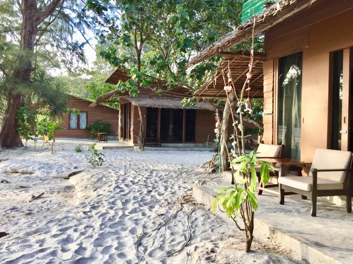 Hotel La Ong Lay Koh Phayam Esterno foto