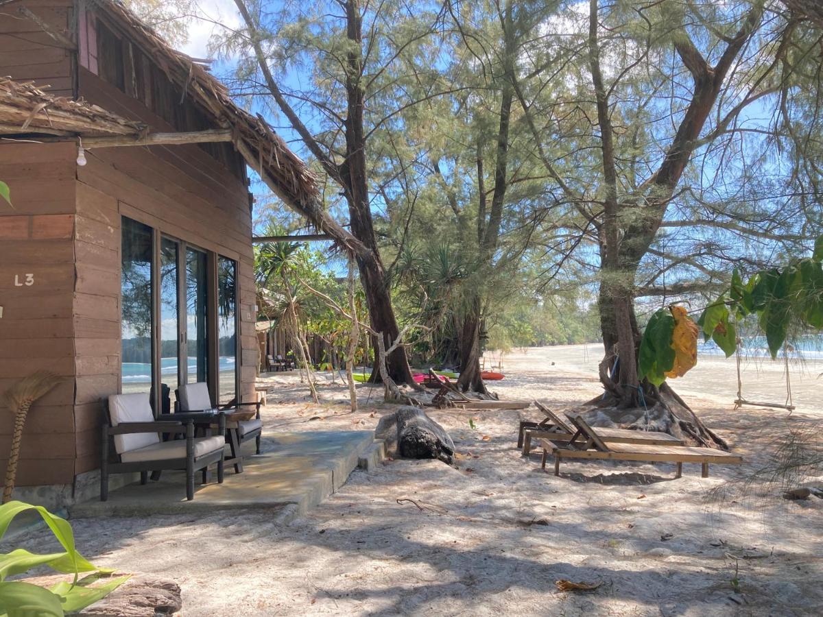 Hotel La Ong Lay Koh Phayam Esterno foto