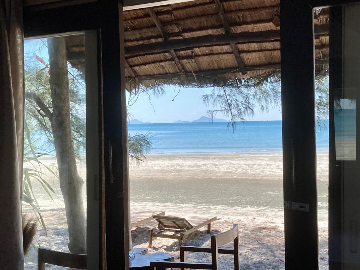 Hotel La Ong Lay Koh Phayam Esterno foto
