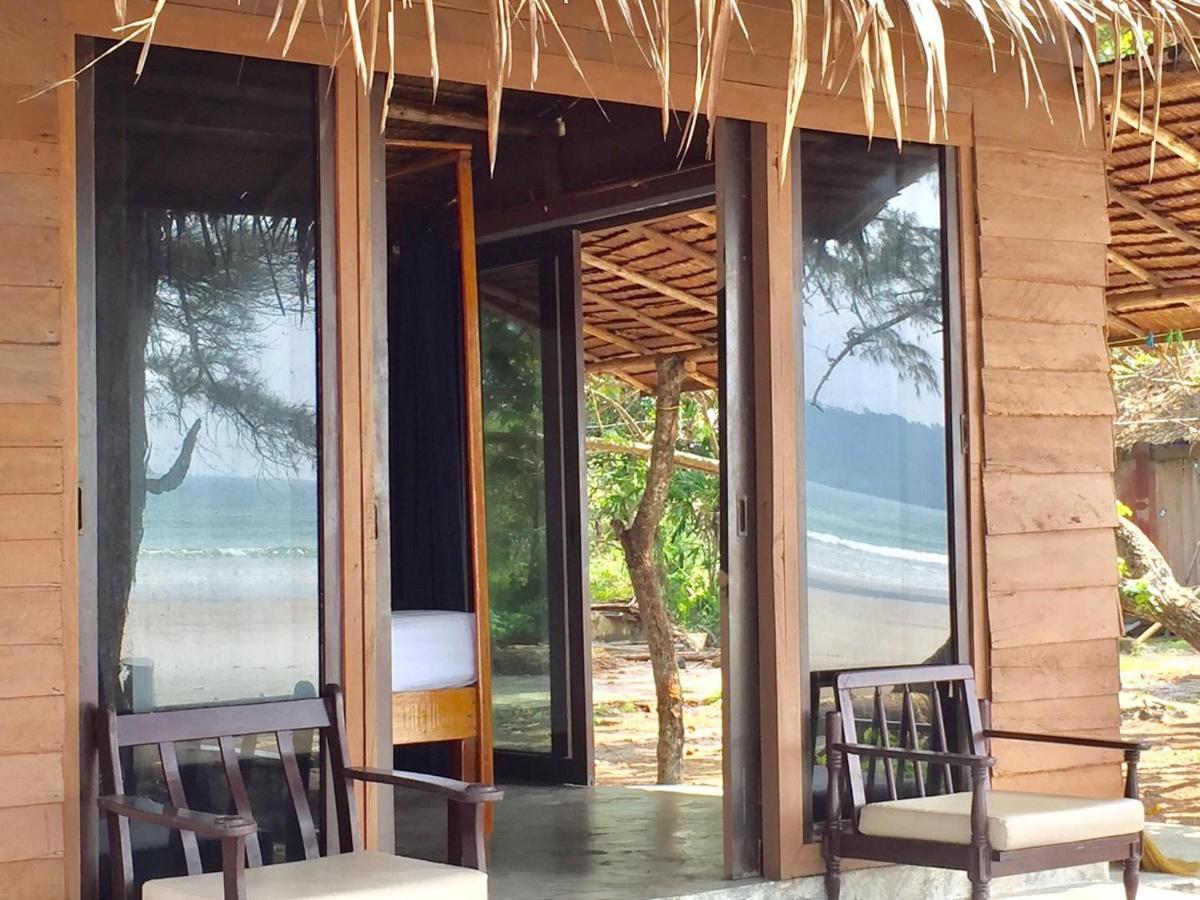 Hotel La Ong Lay Koh Phayam Esterno foto