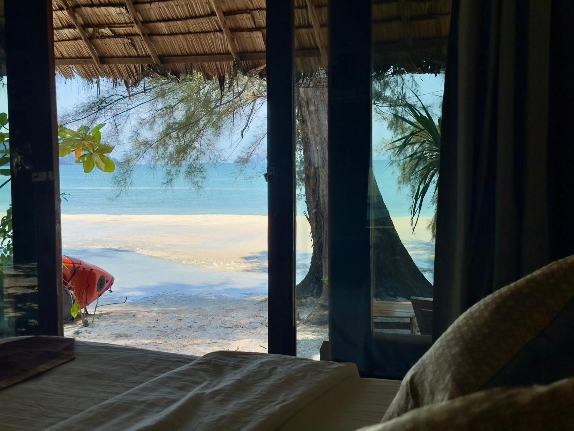 Hotel La Ong Lay Koh Phayam Esterno foto