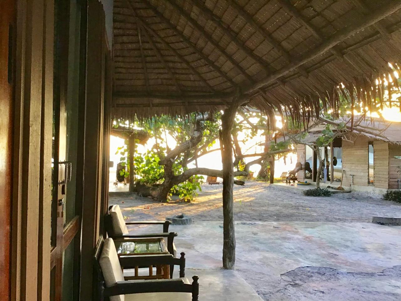 Hotel La Ong Lay Koh Phayam Esterno foto