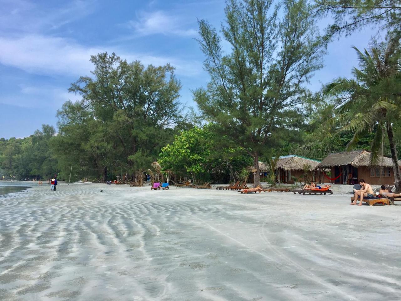 Hotel La Ong Lay Koh Phayam Esterno foto