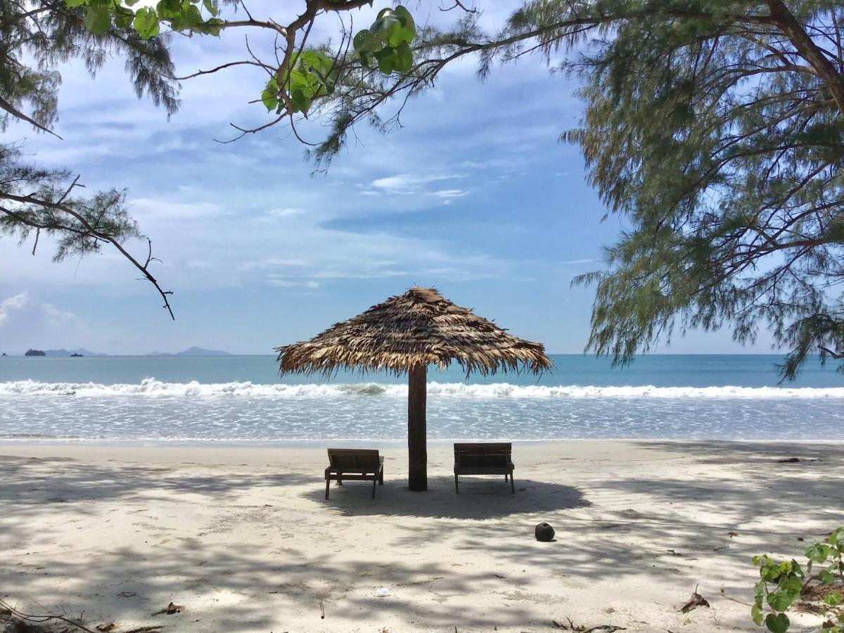 Hotel La Ong Lay Koh Phayam Esterno foto